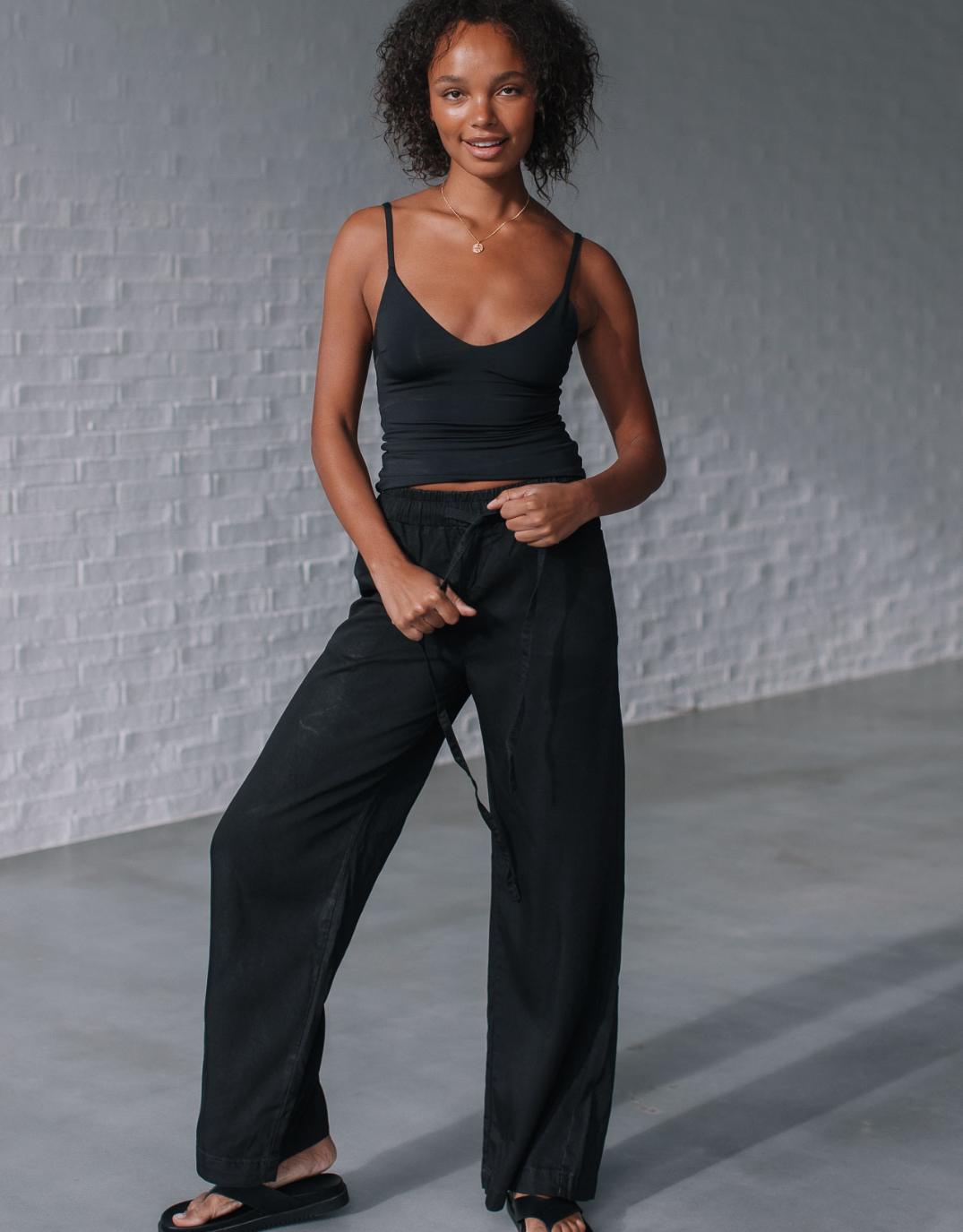 132-fashion-rae-drawstring-jean-black-womens-clothing