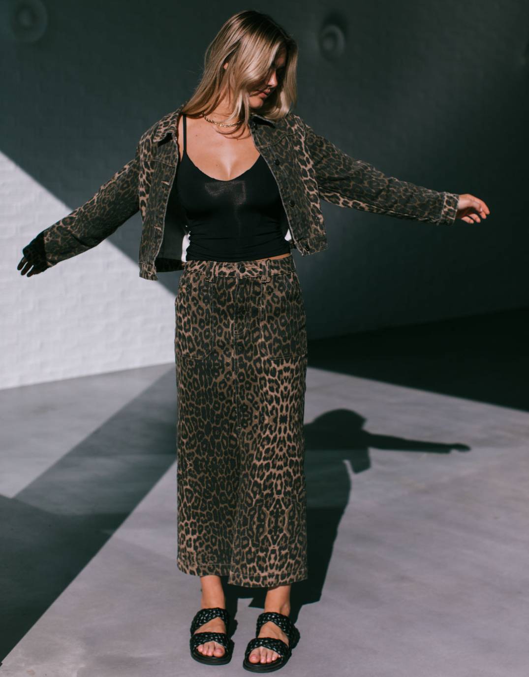 132-fashion-reese-stretch-denim-jeans-chocolate-leopard-womens-clothing