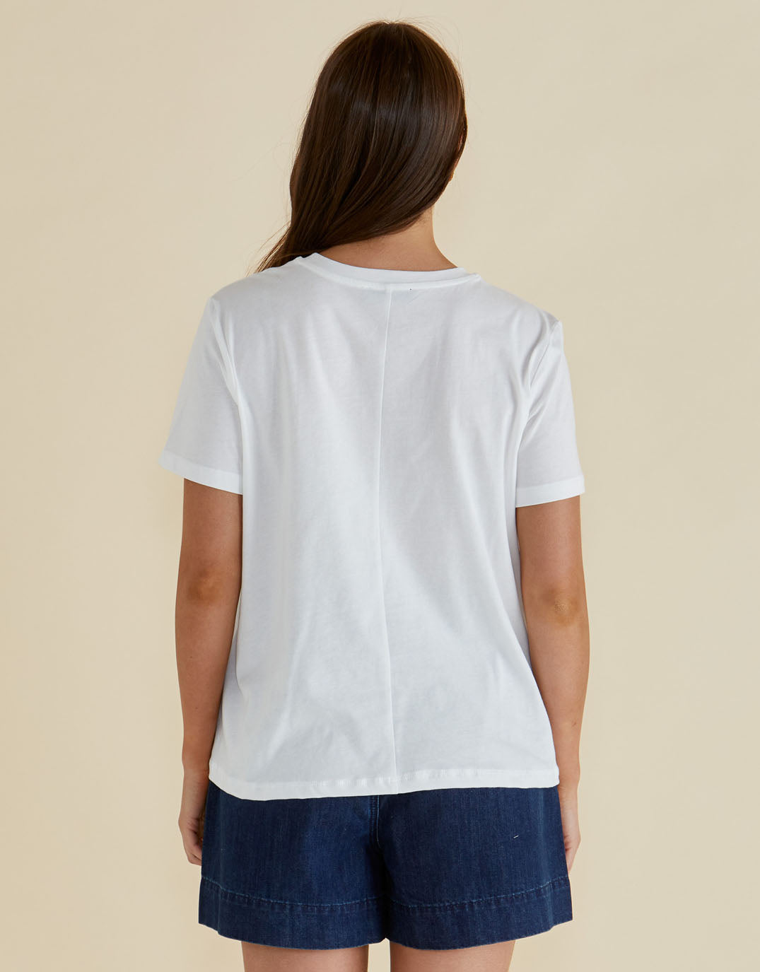 betty-basics-ellia-crew-tee-paradise-beach-print-white-womens-clothing