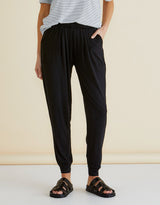 betty-basics-paris-pants-black-womens-clothing