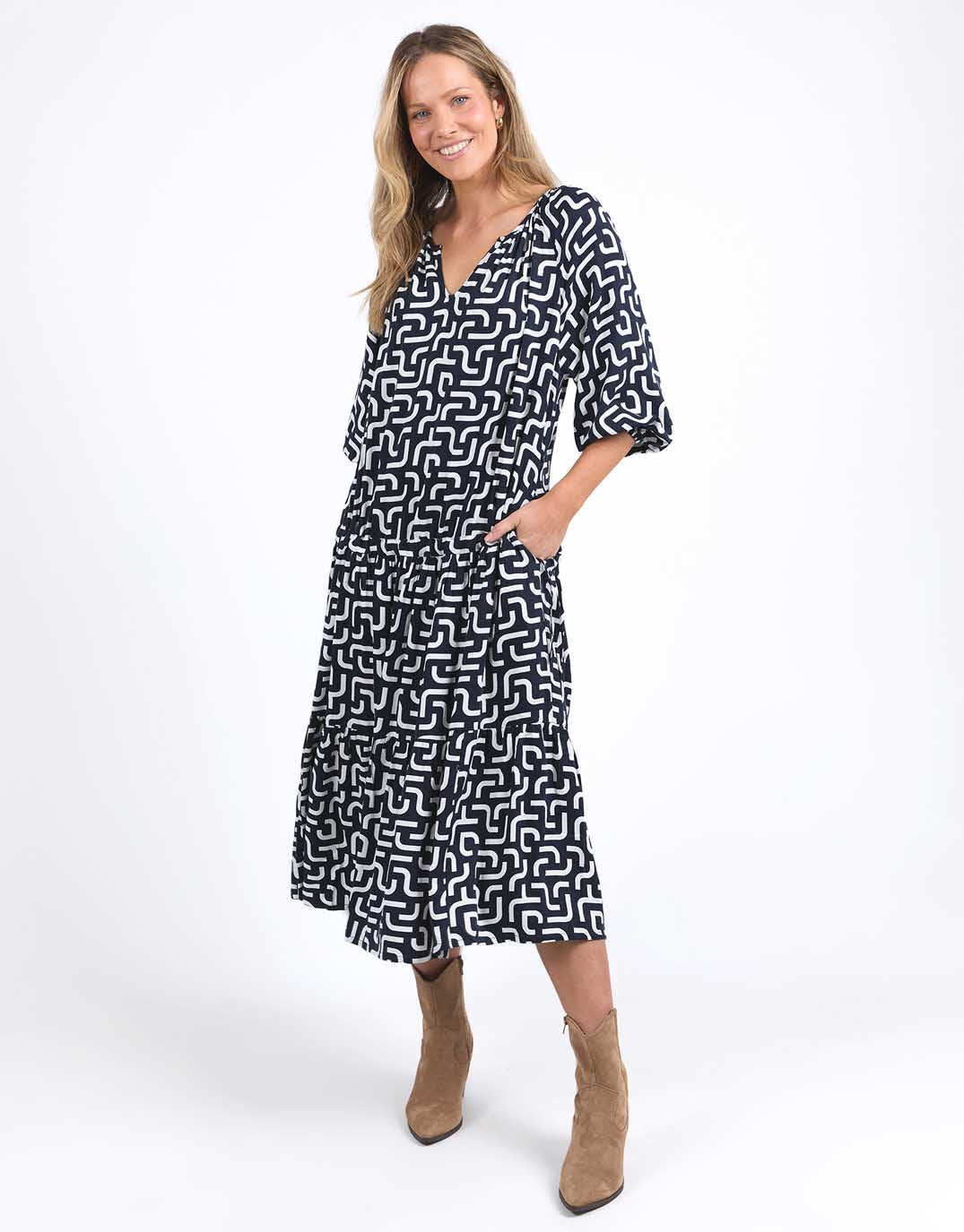 elm-gemma-geo-dress-navy-geo-print-womens-clothing