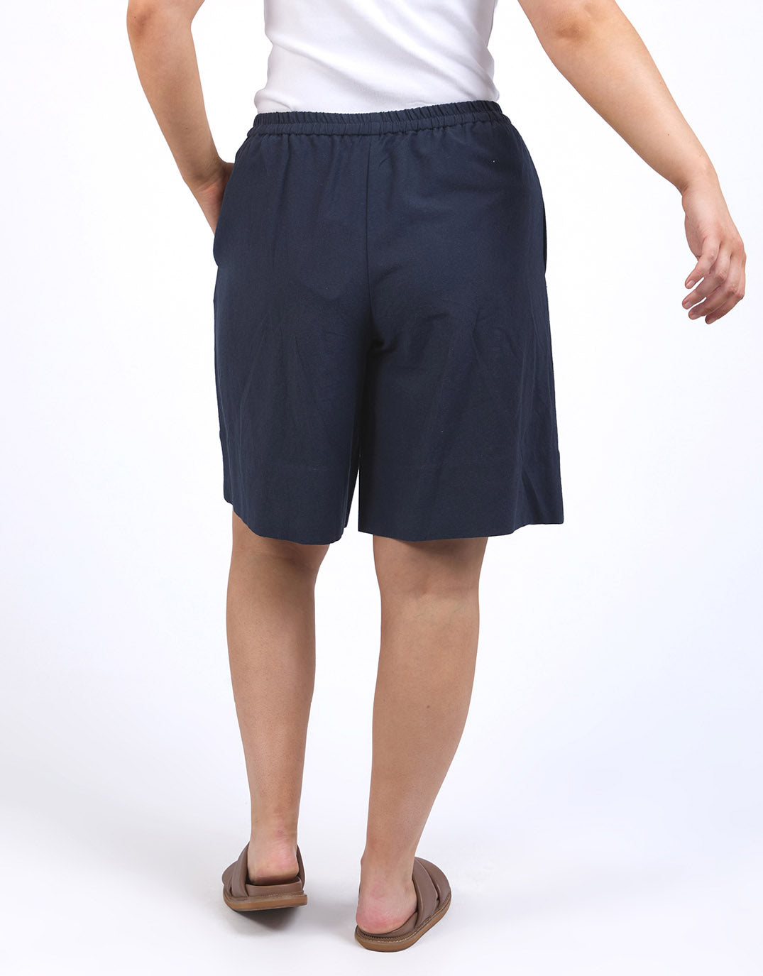 elm-ginny-linen-shorts-navy-womens-clothing