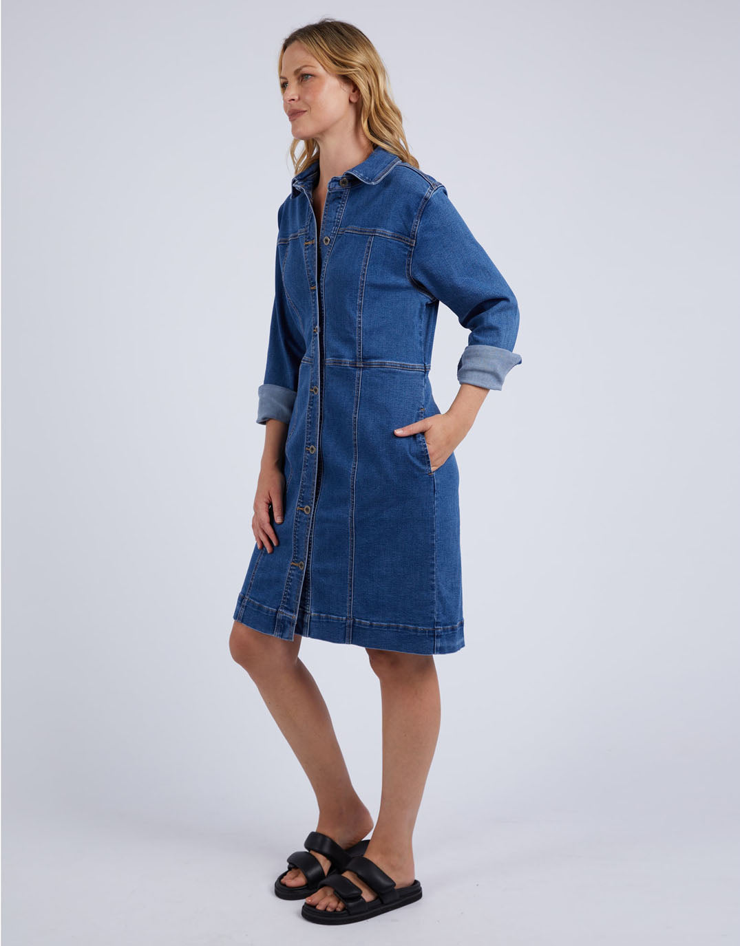 elm-gwen-long-sleeve-denim-dress-mid-blue-wash-womens-clothing