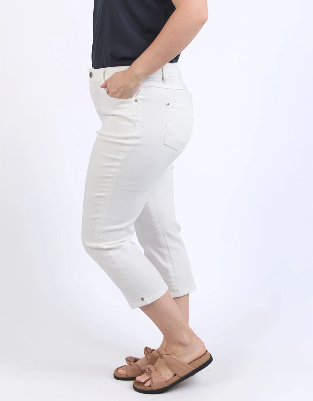 elm-mollie-capri-jean-white-womens-clothing