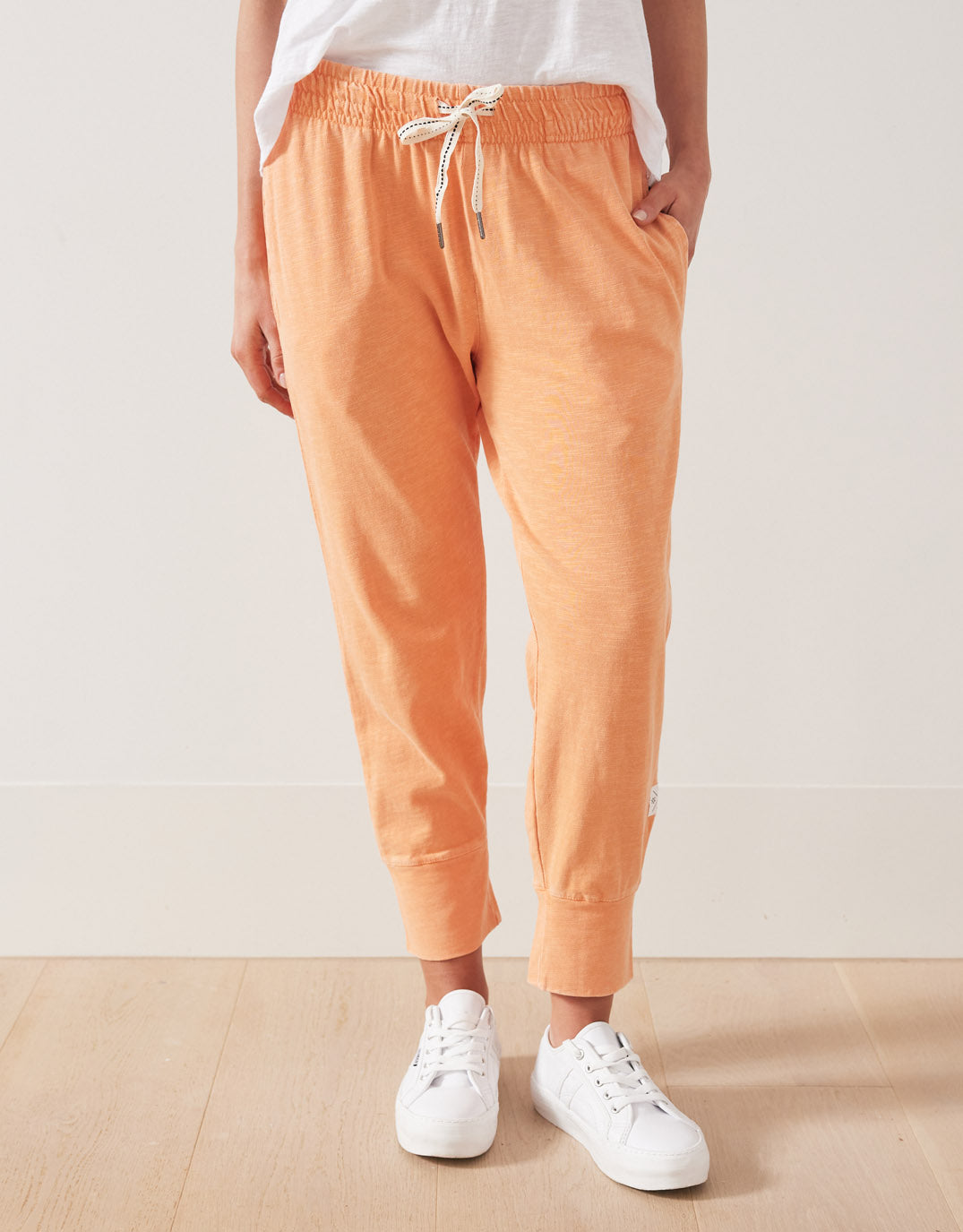 elm-washed-3-4-brunch-pants-peach-womens-clothing