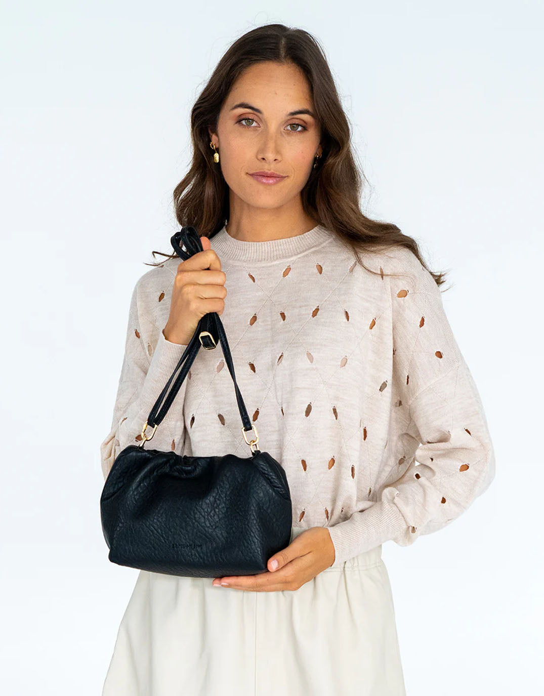 elms-king-monty-bag-black-womens-clothing