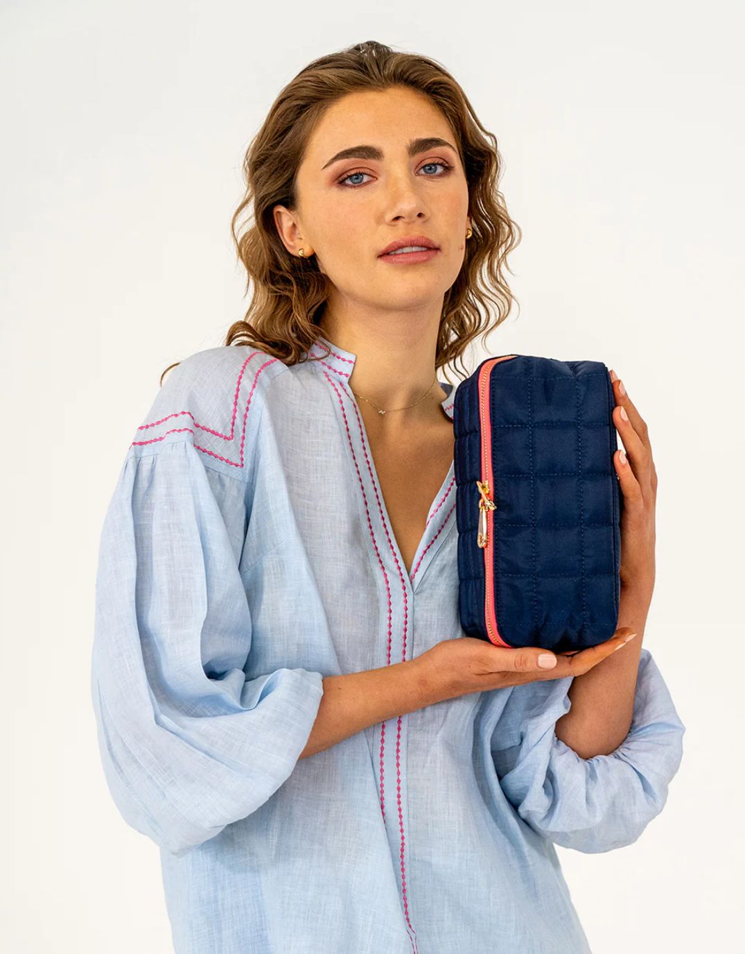 elms-king-washbag-french-navy