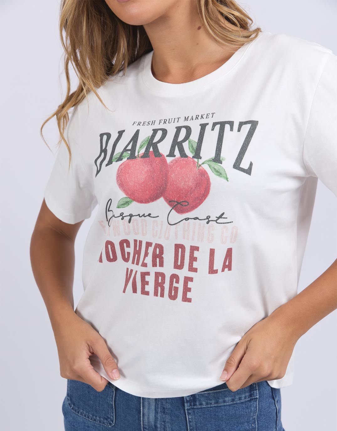 foxwood-biarittz-tee-vintage-white-womens-clothing