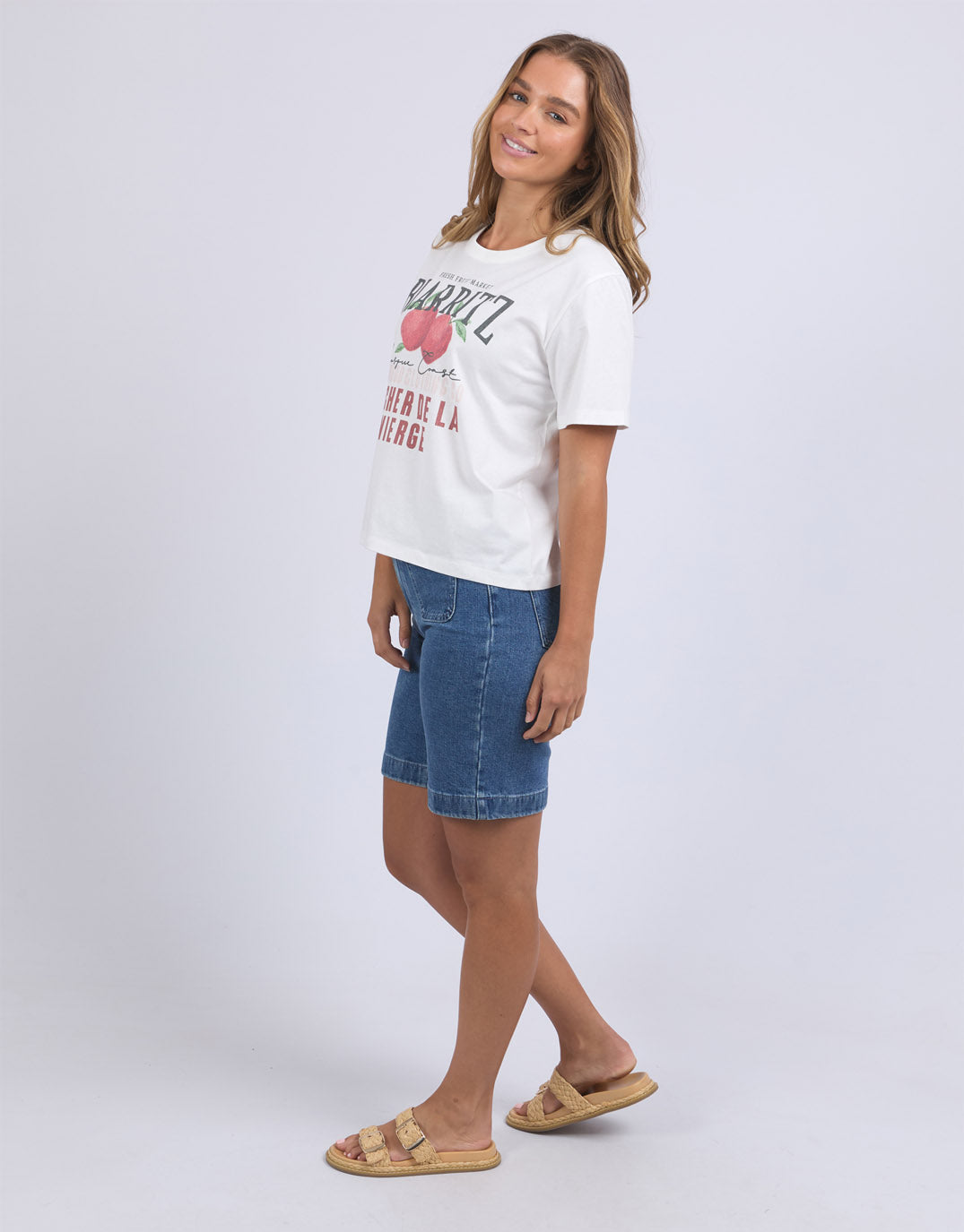 foxwood-biarittz-tee-vintage-white-womens-clothing