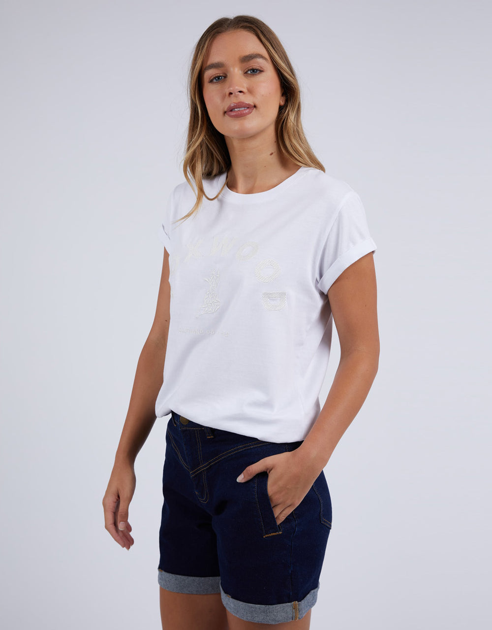 foxwood-effortless-tee-white-womens-clothing