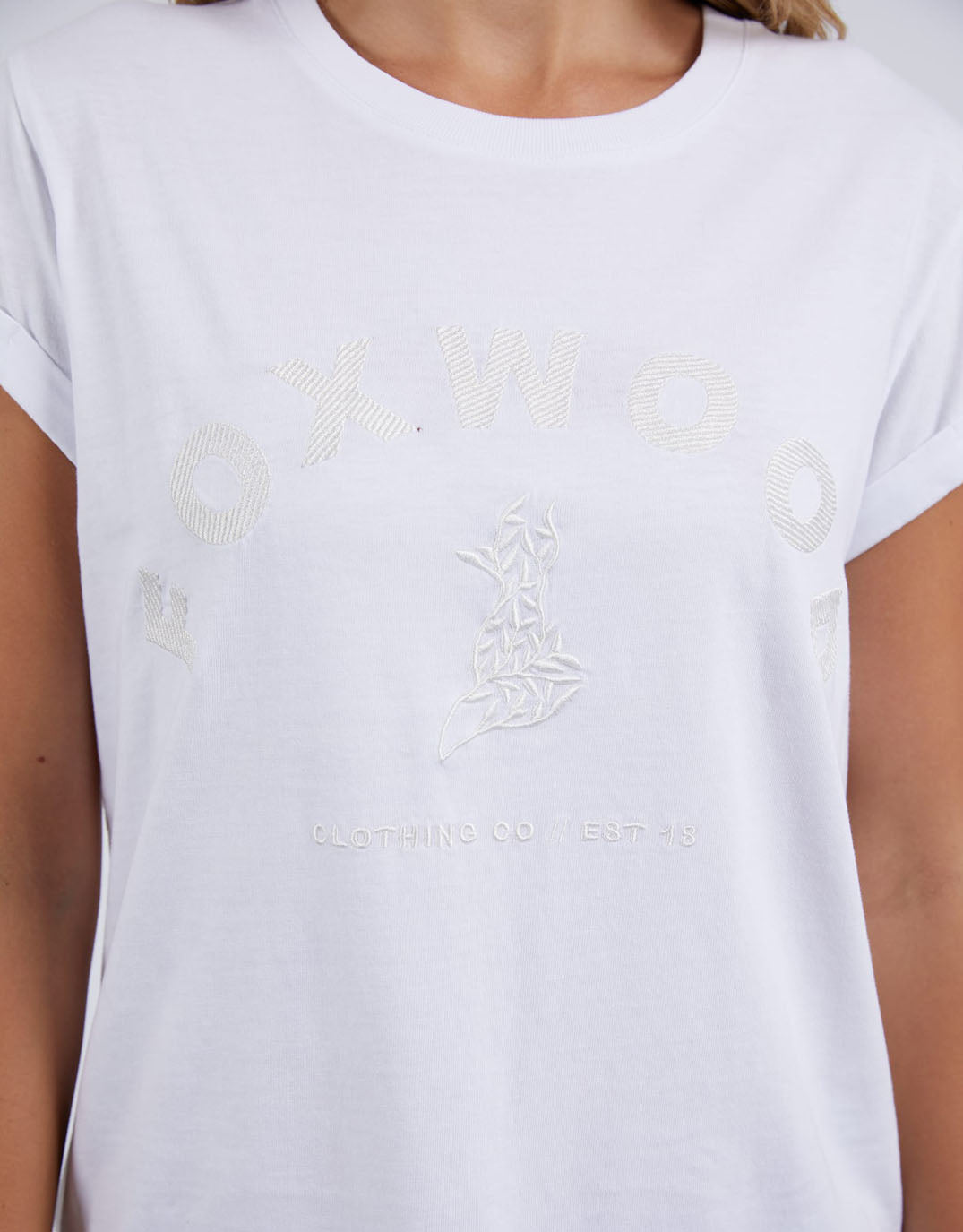 foxwood-effortless-tee-white-womens-clothing