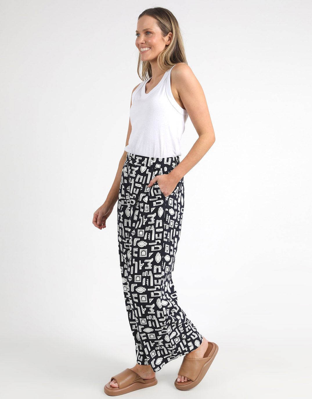 foxwood-etched-geo-pant-navy-womens-clothing