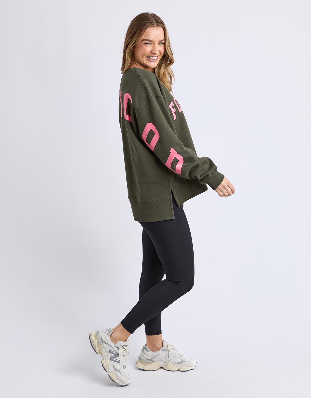 foxwood-interval-crew-dark-khaki-coral-womens-clothing