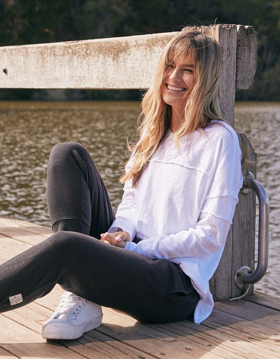 foxwood-jayne-throw-on-top-white-womens-clothing