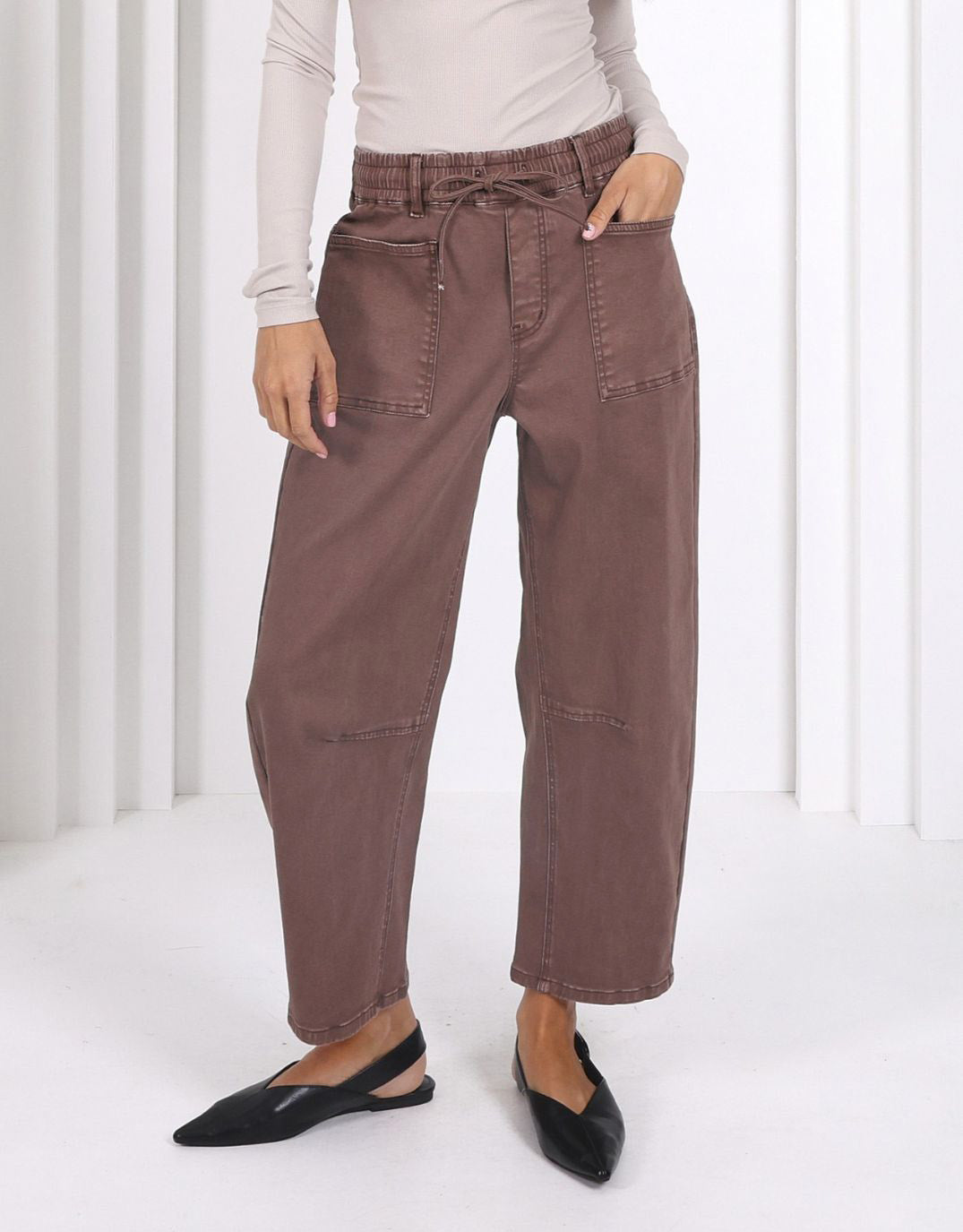 monaco-leo-barrel-jeans-chocolate-womens-clothing