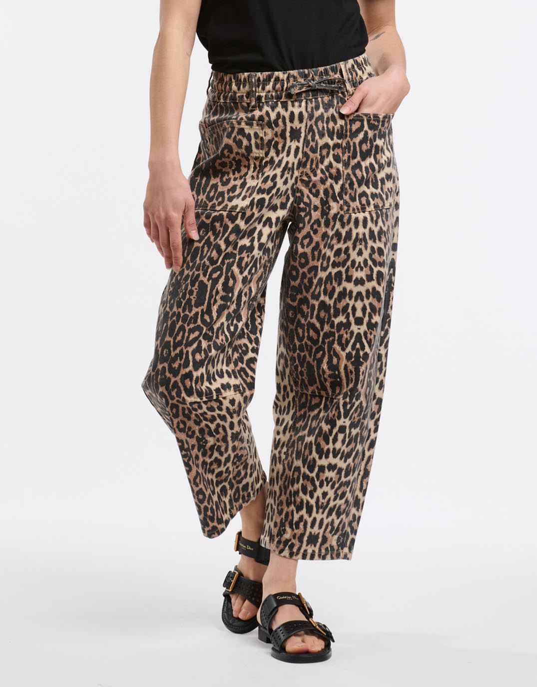 monaco-leo-barrel-jeans-leopard-print-womens-clothing