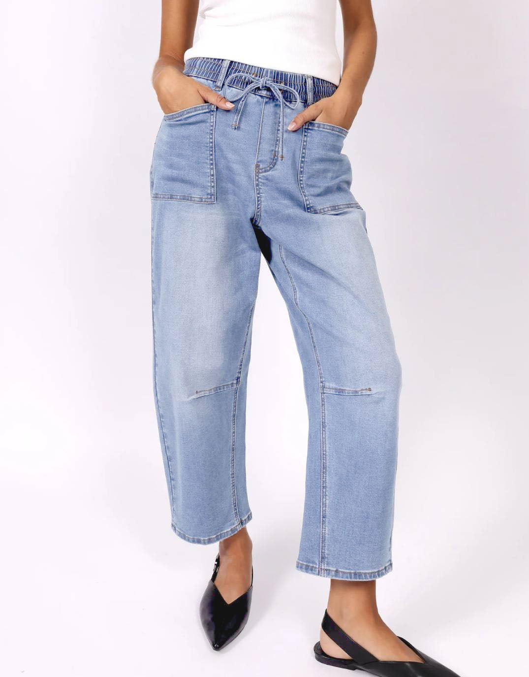 monaco-leo-barrel-jeans-light-denim-womens-clothing