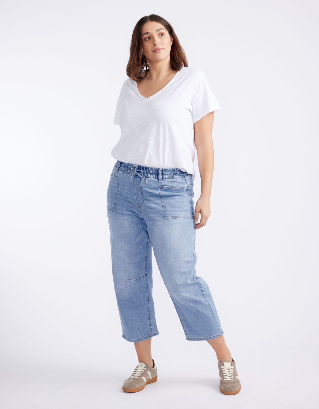 monaco-leo-barrel-jeans-light-denim-womens-clothing