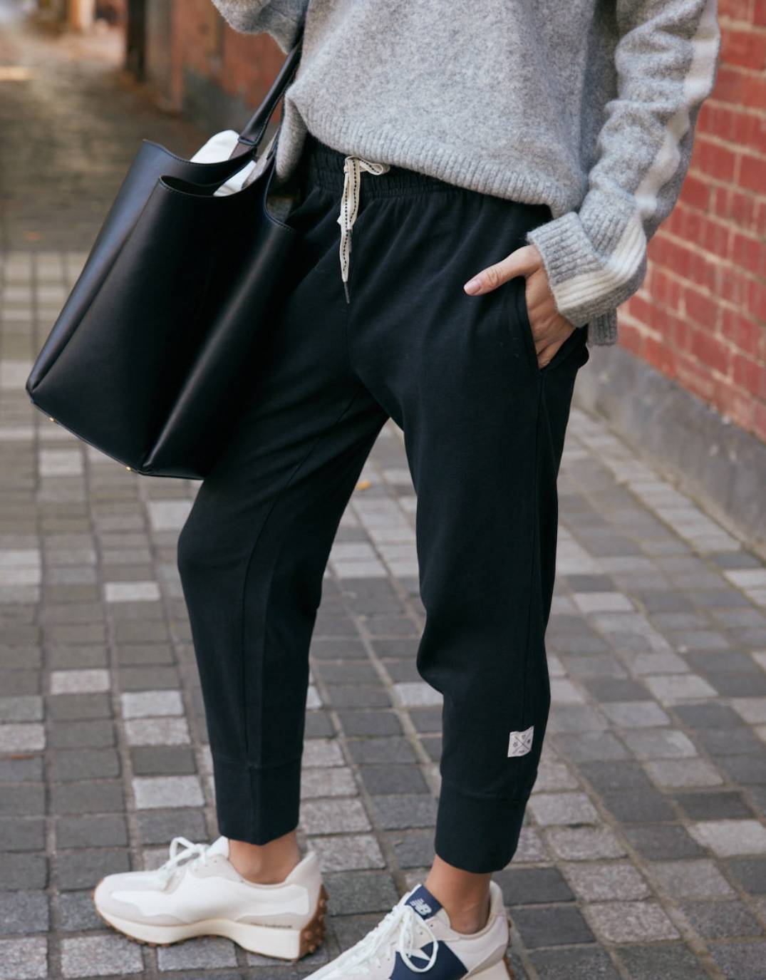 white-co-3-4-brunch-pants-black-womens-clothing