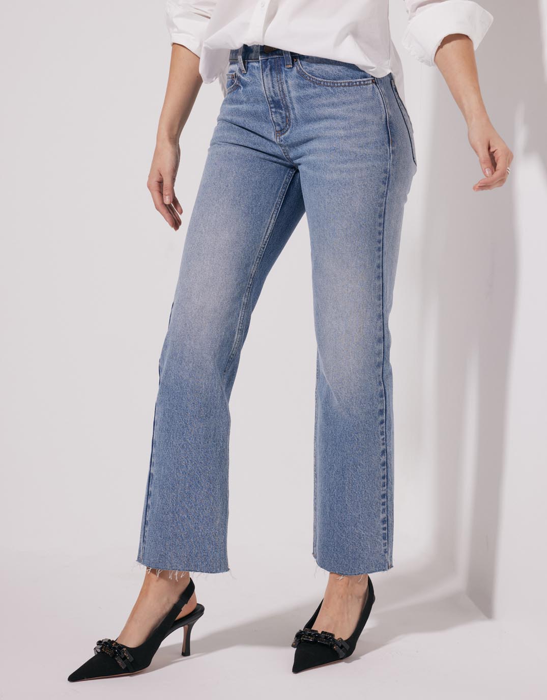 Charlotte Straight Leg Jean - Mid Wash