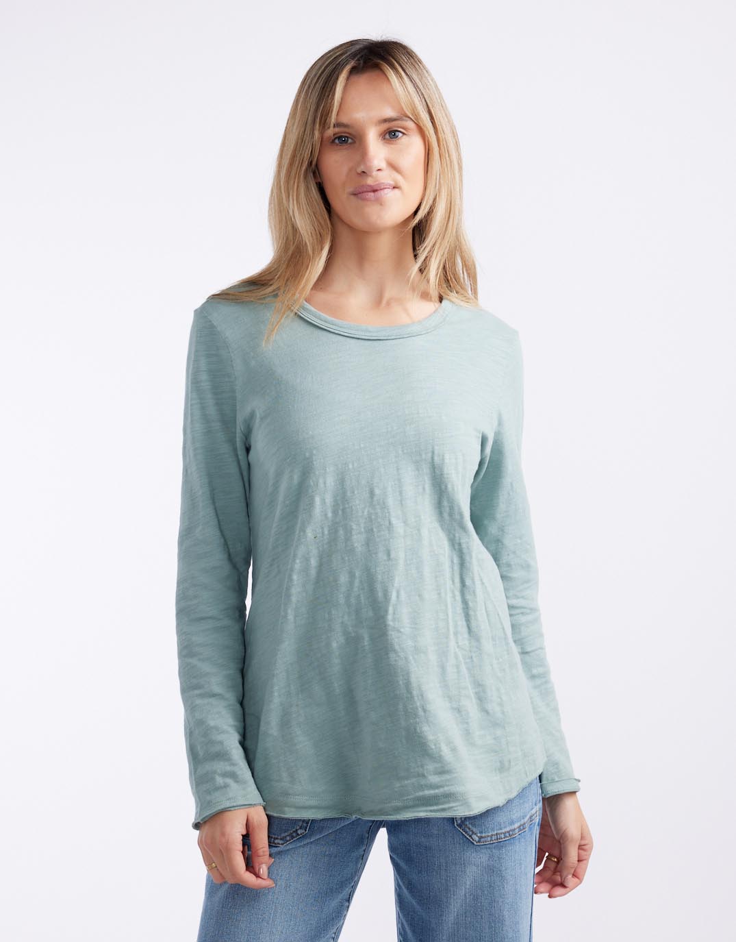white-co-essential-scoop-hem-long-sleeve-t-shirt-sage-womens-clothing