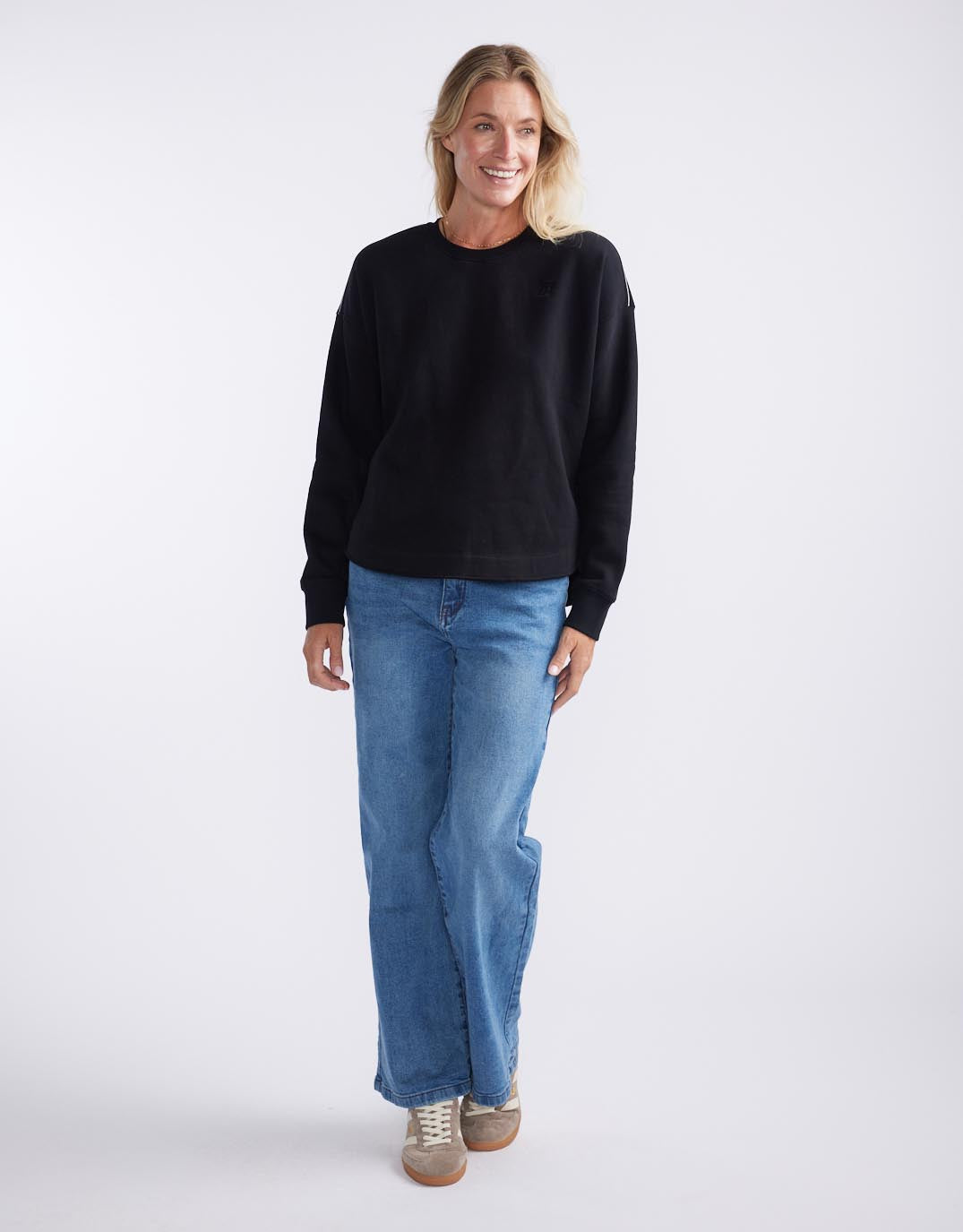 white-co-monogram-fleece-scoop-hem-sweat-black-womens-clothing