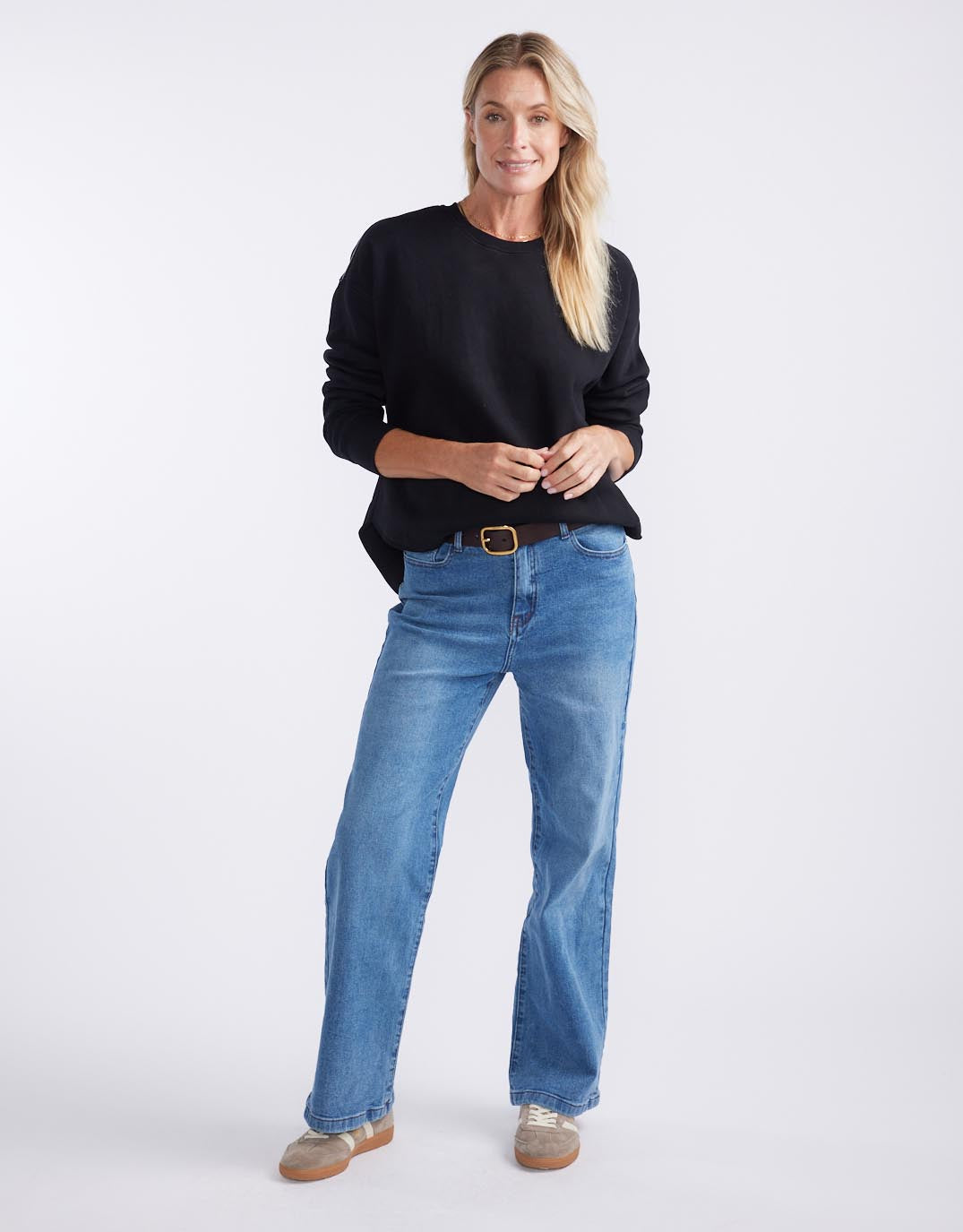 white-co-monogram-fleece-scoop-hem-sweat-black-womens-clothing