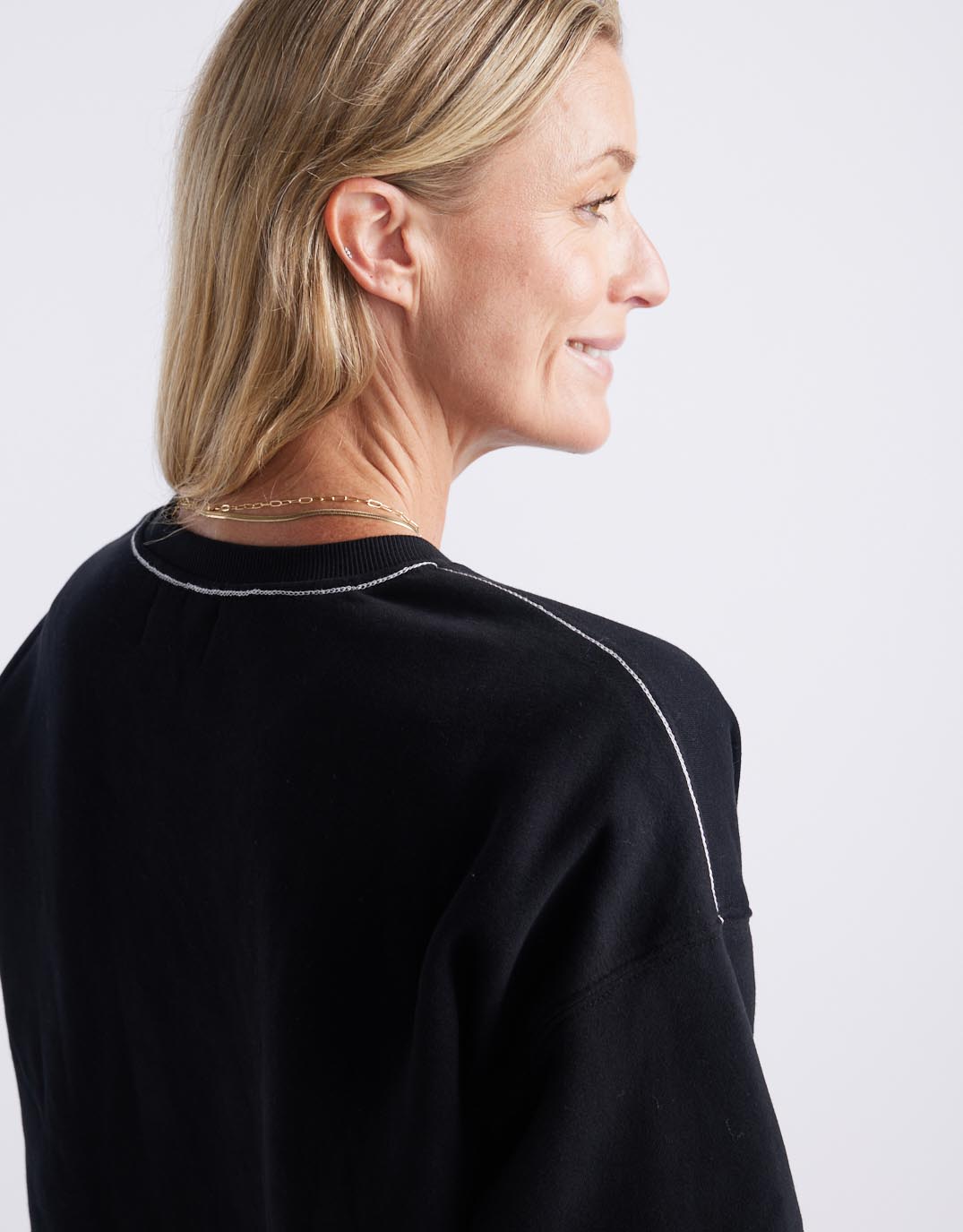 white-co-monogram-fleece-scoop-hem-sweat-black-womens-clothing