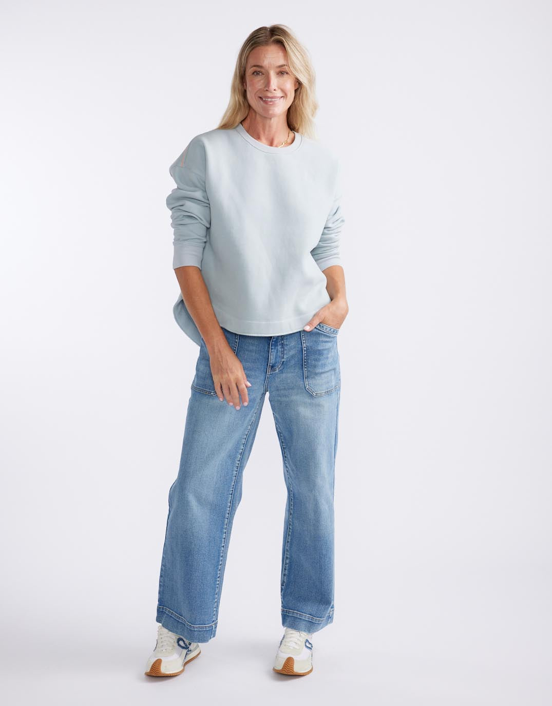 white-co-monogram-fleece-scoop-hem-sweat-light-blue-womens-clothing