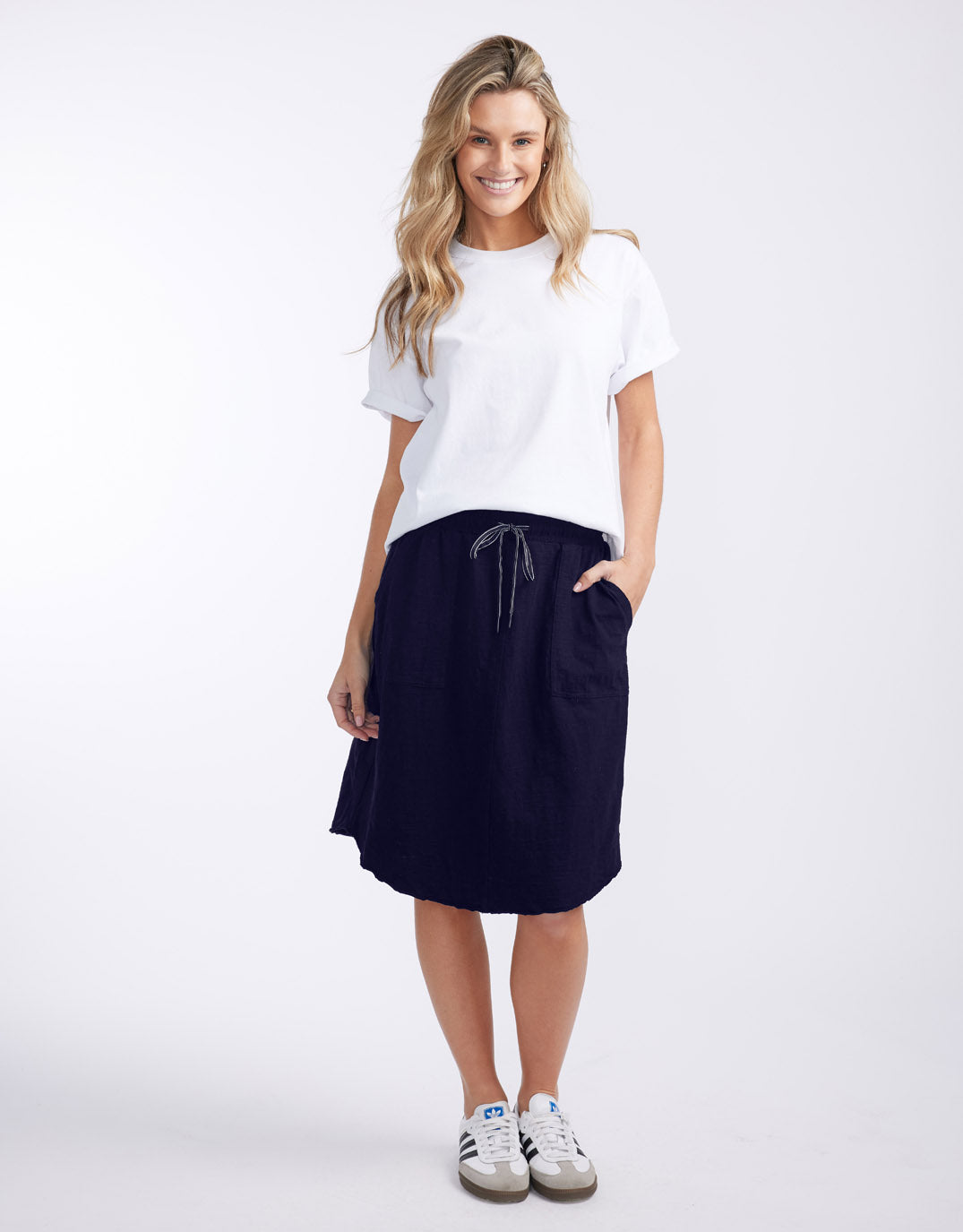 white-co-signature-skirt-navy-womens-clothing
