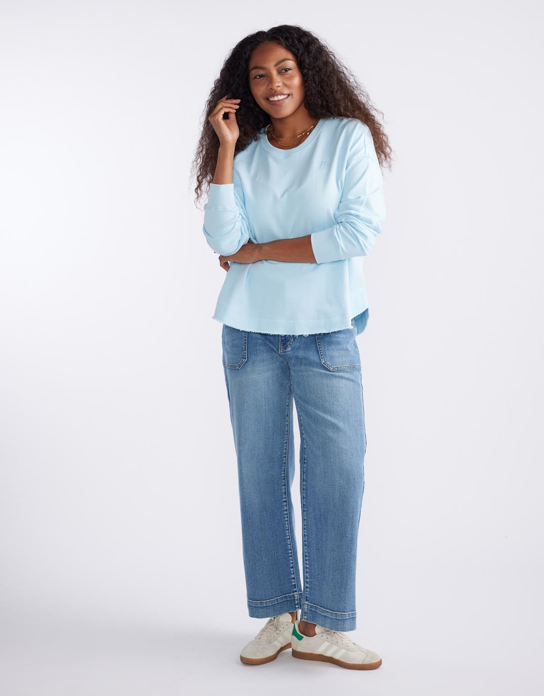 white-co-staple-scoop-hem-sweat-ice-blue-womens-clothing