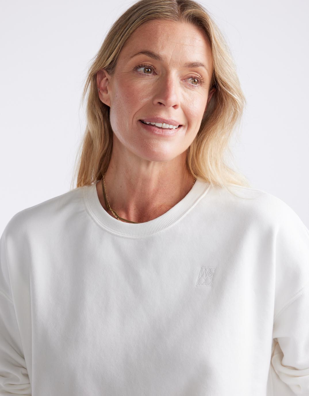 white-co-staple-scoop-hem-sweat-white-womens-clothing