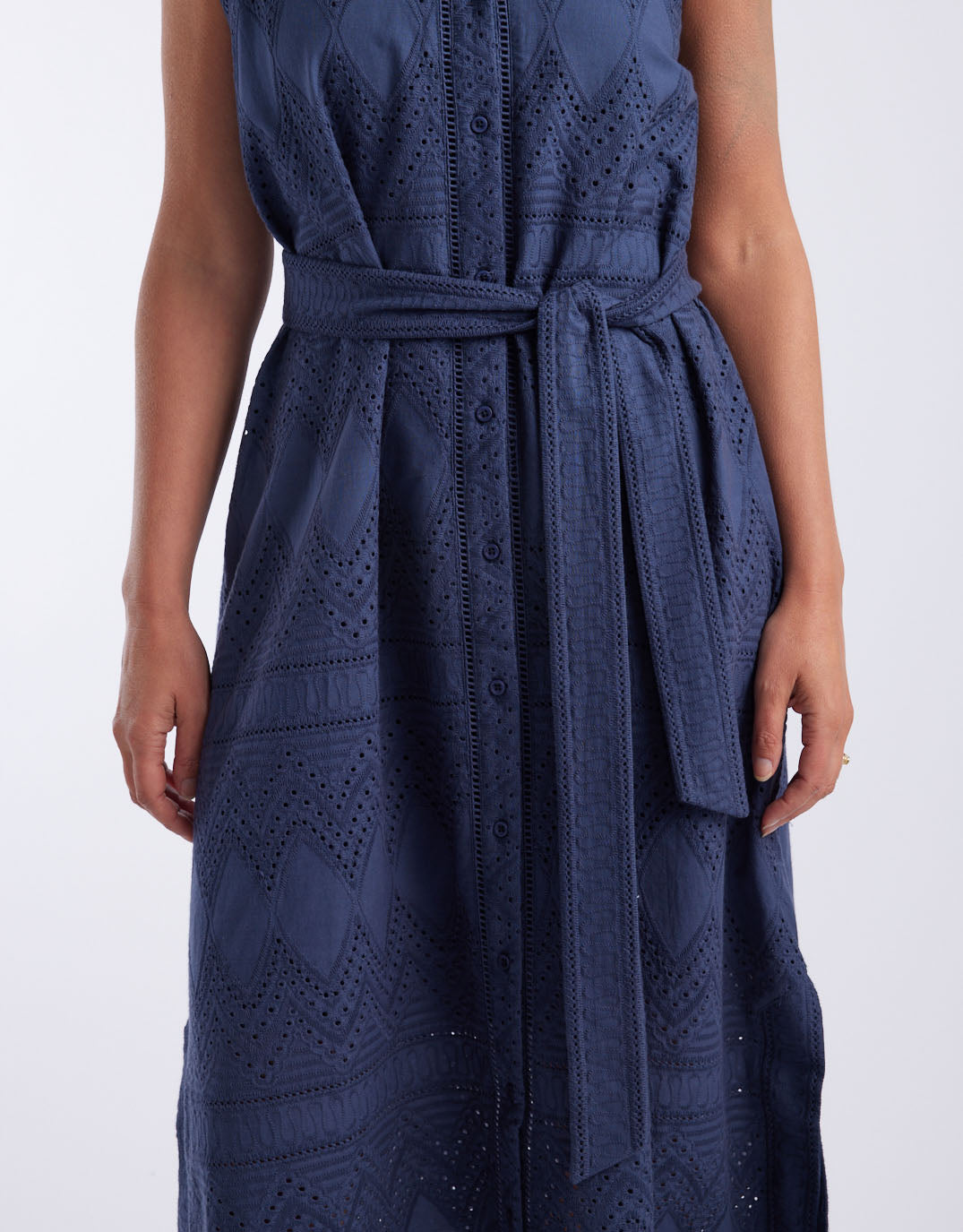 white-co-the-hamptons-midi-dress-navy-broderie-womens-clothing