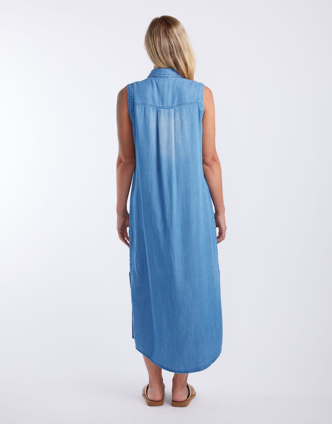 white-co-vintage-denim-sleeveless-dress-mid-wash-womens-clothing