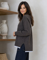 Jamie Contrast V Neck Knit - Choc/Blue