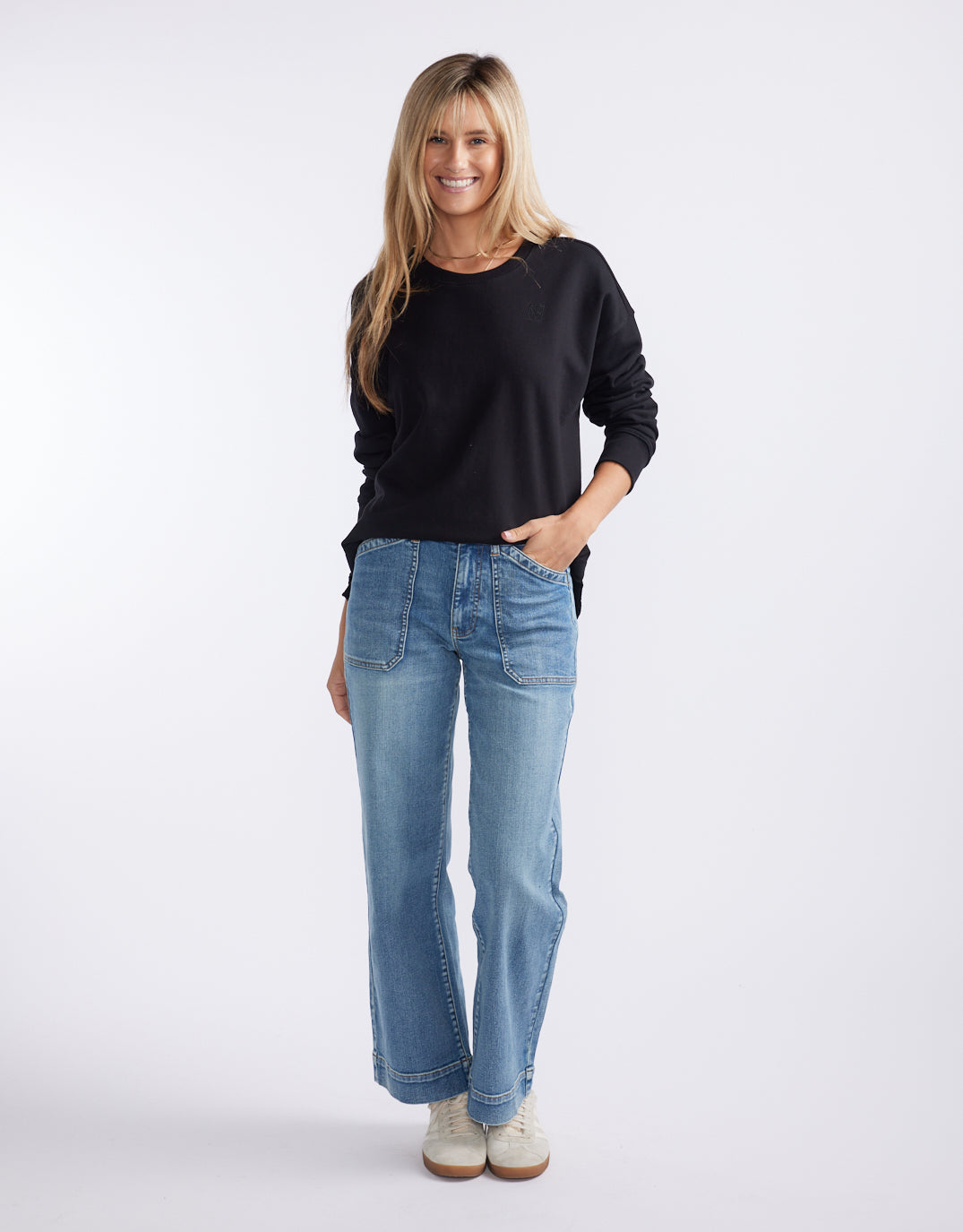 Staple Scoop Hem Sweat - Black