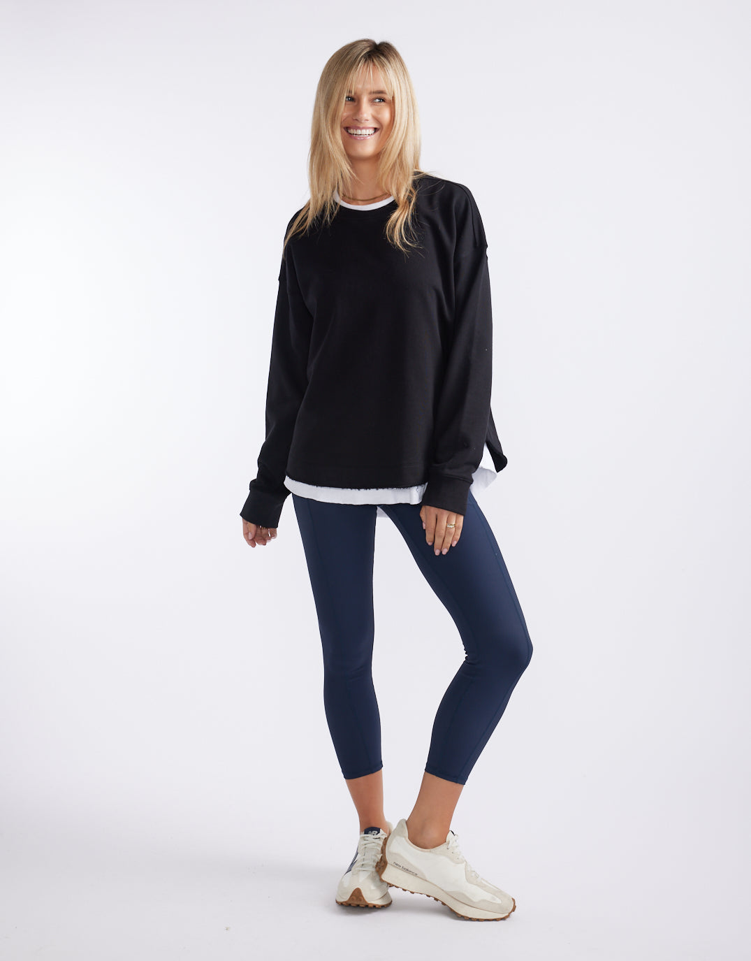 Staple Scoop Hem Sweat - Black