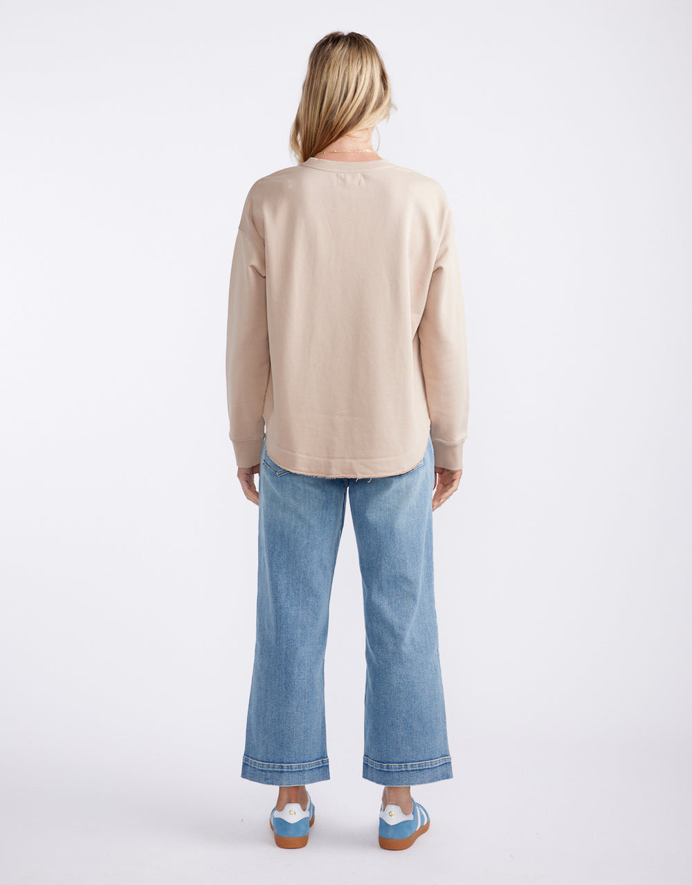 Staple Scoop Hem Sweat - Latte
