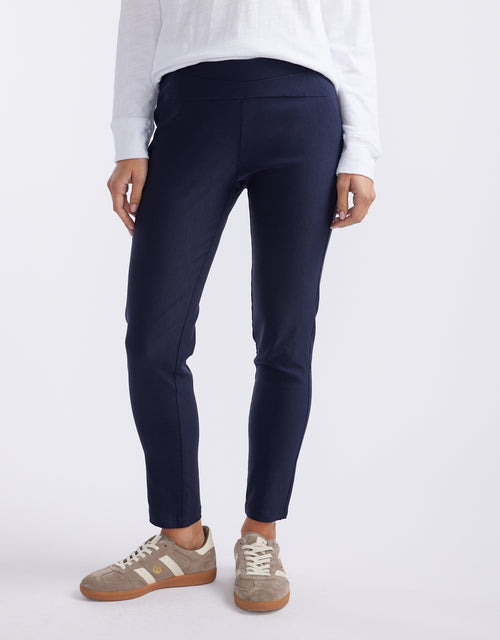The 24/7 Bengaline Crop Pant - Navy
