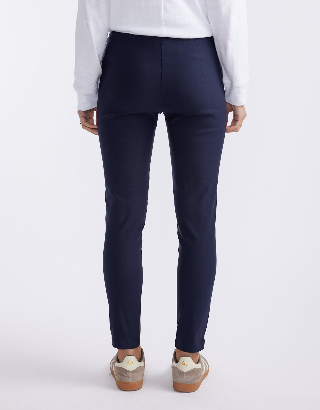The 24/7 Bengaline Crop Pant - Navy