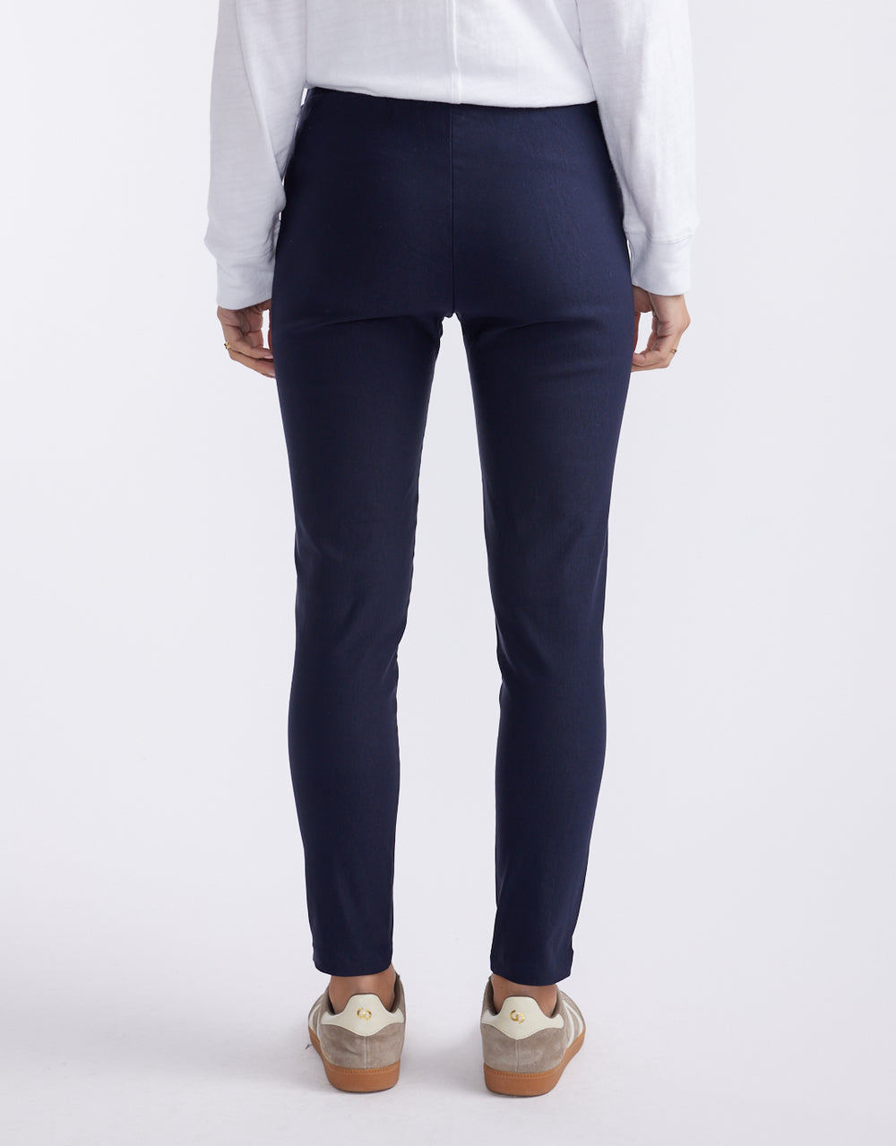 The 24/7 Bengaline Crop Pant - Navy