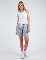 elm-emma-relaxed-denim-short-light-blue-wash-womens-clothing