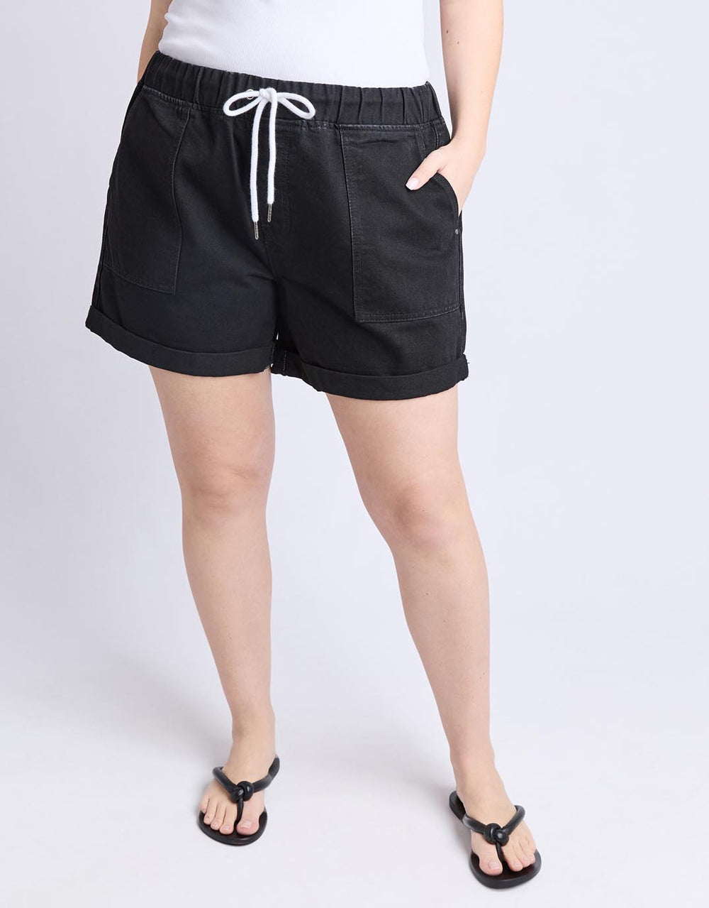 elm-emma-relaxed-short-black-womens-clothing