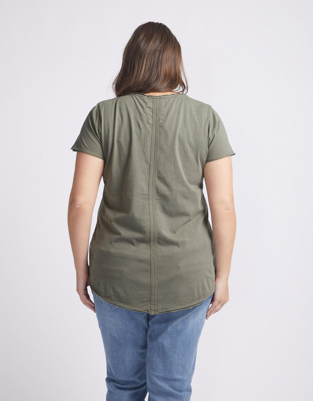 Elm - Fundamental Vee Tee - Khaki - paulaglazebrook Tops