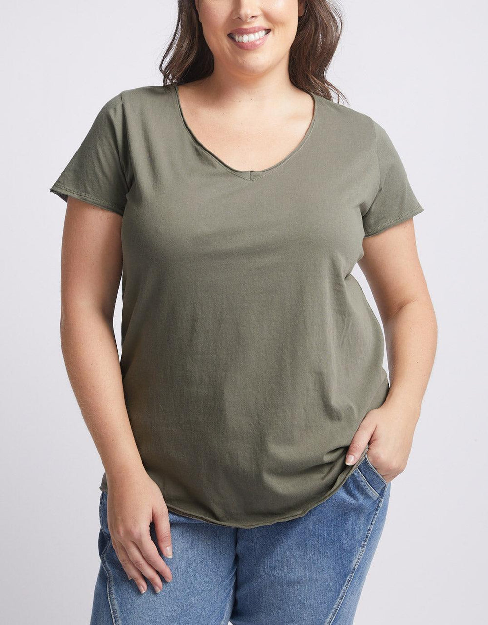 Elm - Fundamental Vee Tee - Khaki - paulaglazebrook Tops