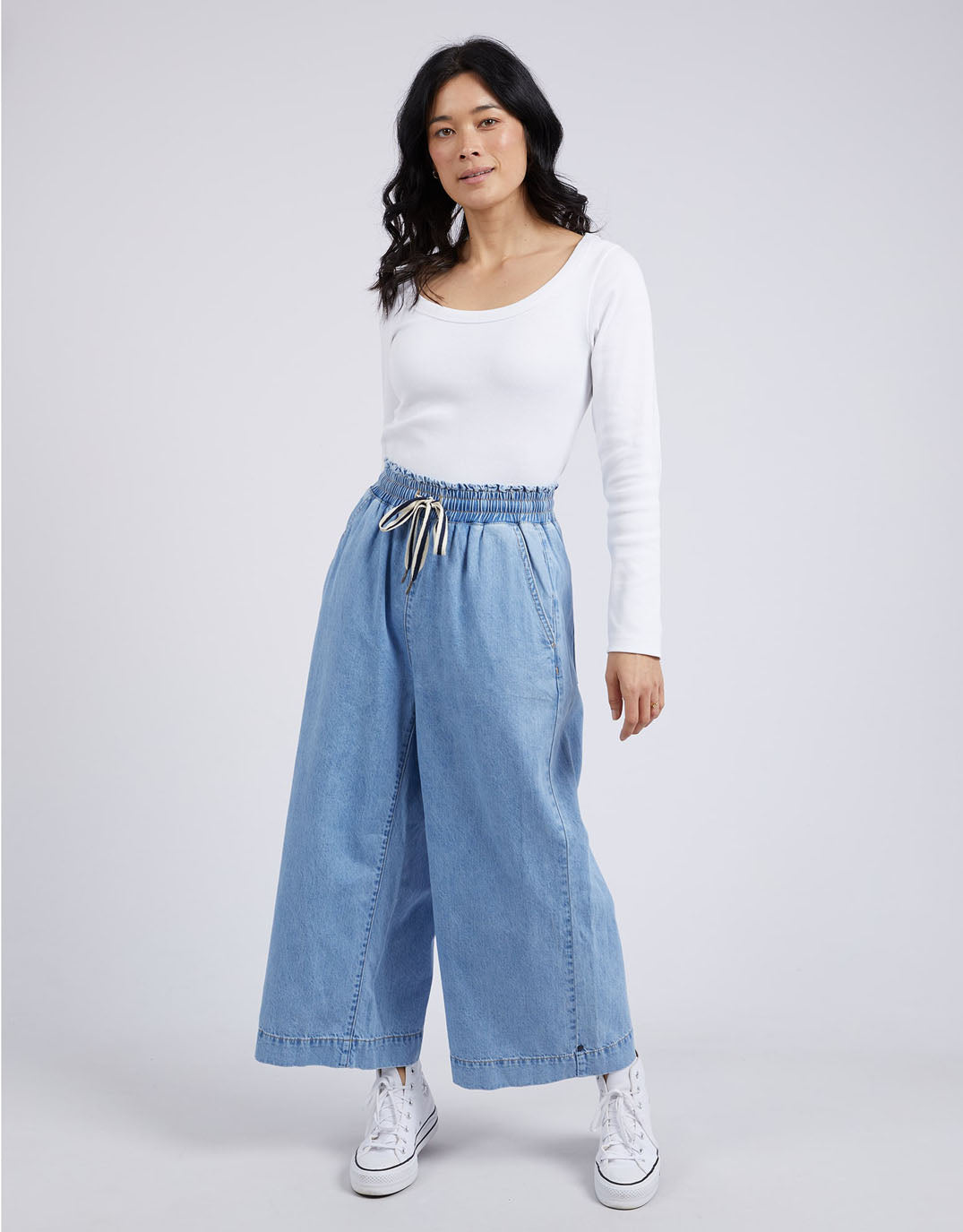 elm-greta-wide-leg-pant-mid-blue-denim-womens-clothing