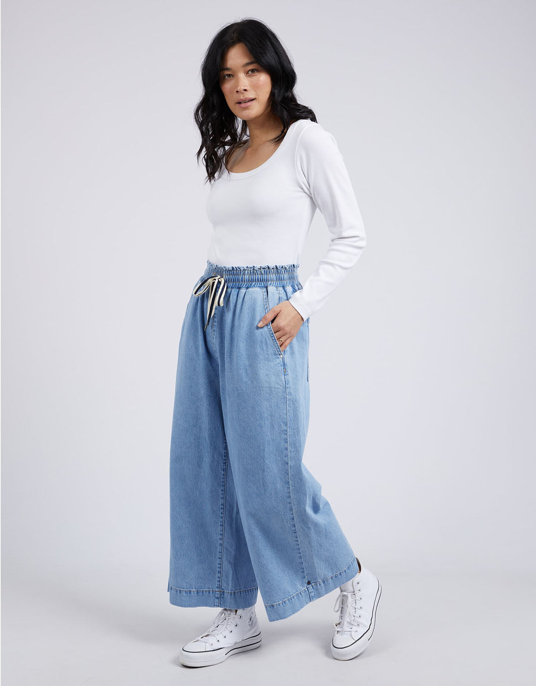 elm-greta-wide-leg-pant-mid-blue-denim-womens-clothing