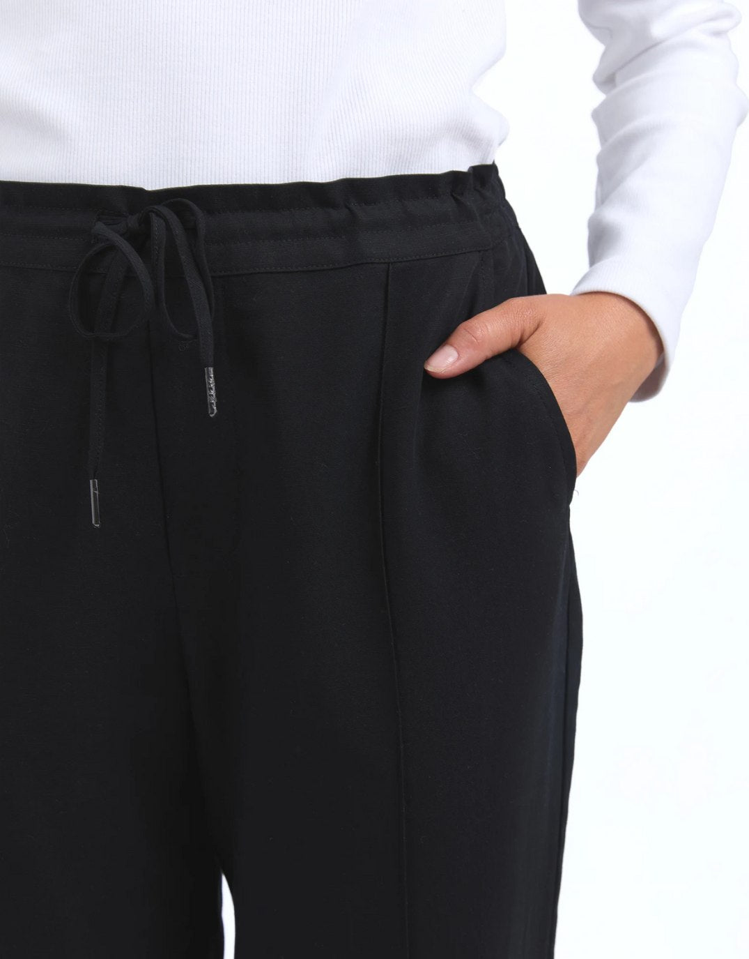elm-larissa-pant-black-womens-clothing