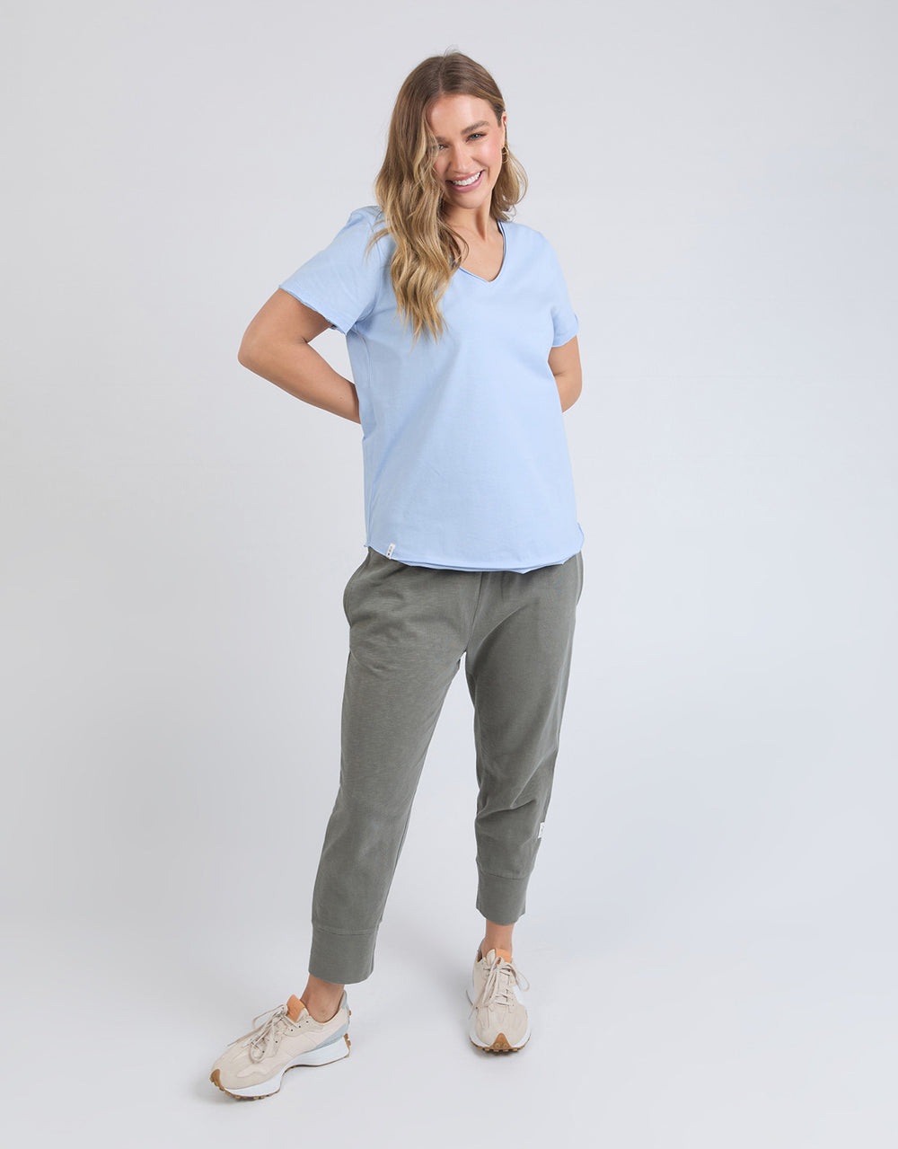 elm-pima-vee-tee-dream-blue-womens-clothing