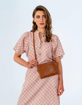 elms-king-bowery-wallet-tan-pebble